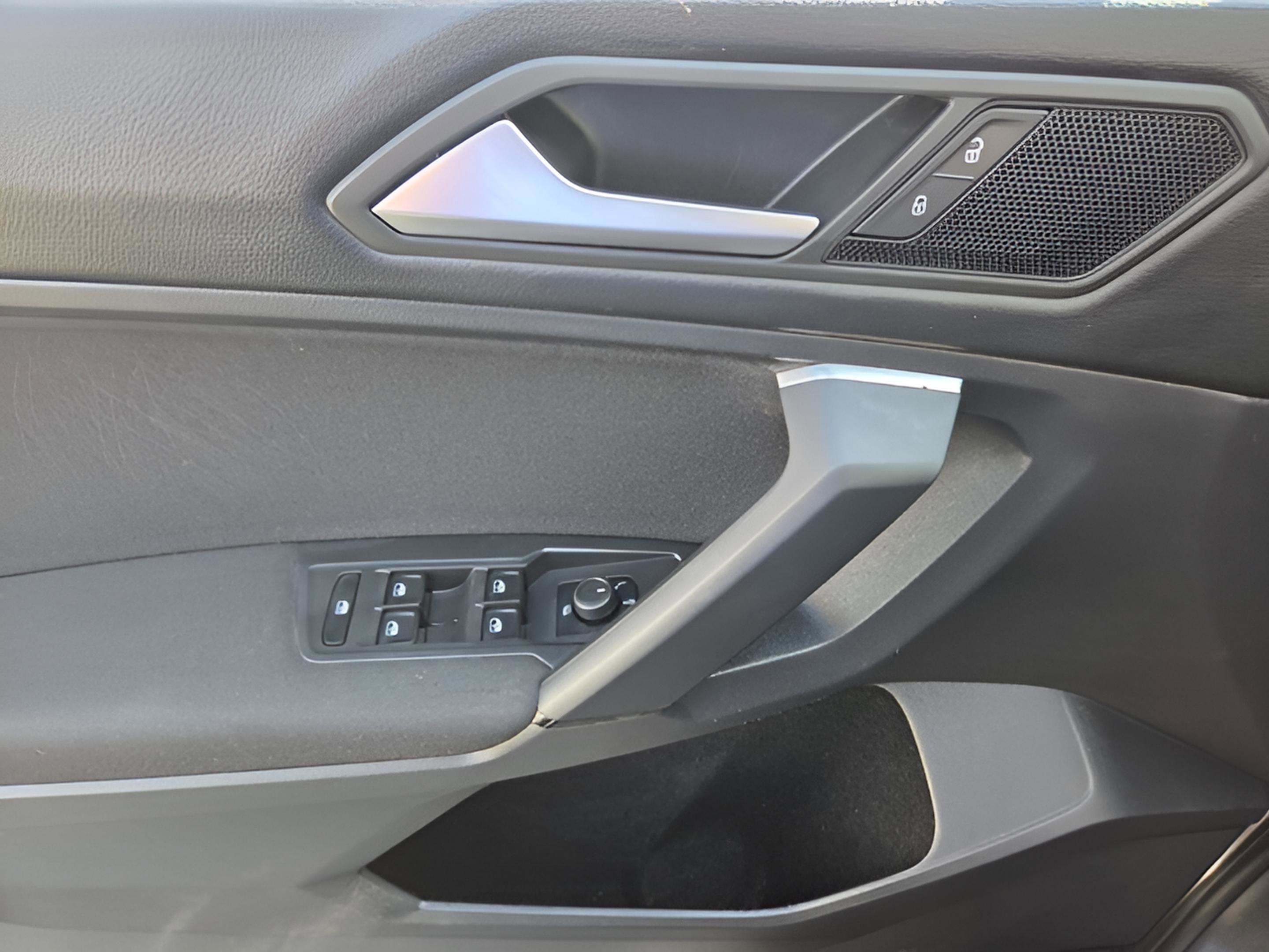 Used 2019 Volkswagen Tiguan S w/ Driver Assistance Package image 25