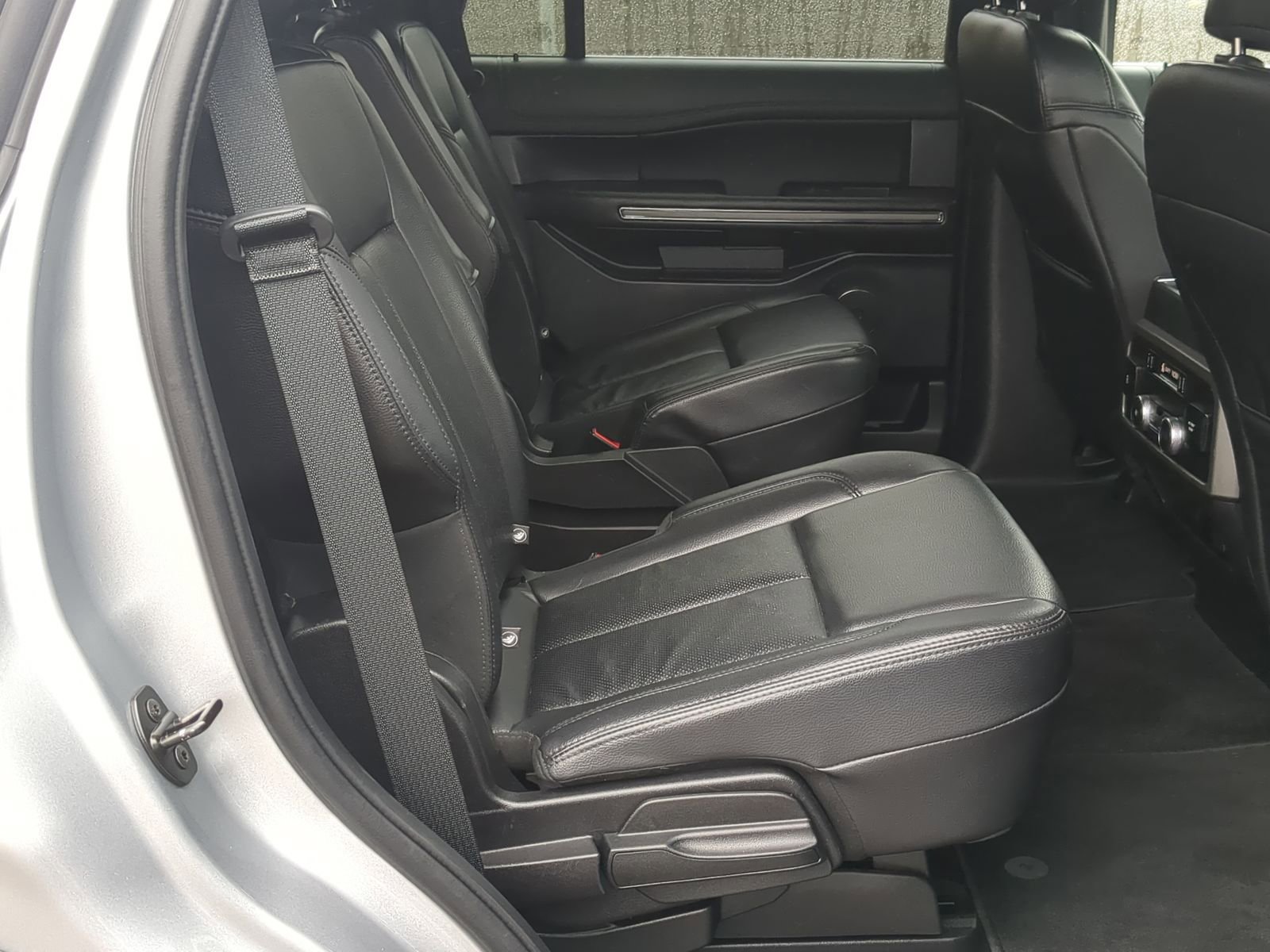 Used 2020 Ford Expedition XLT w/ Equipment Group 202A image 27