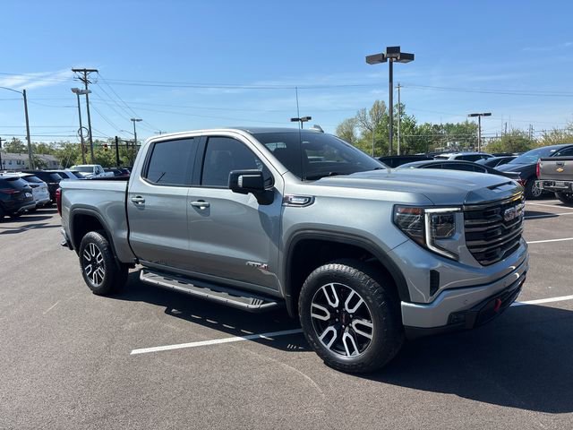 Used 2023 GMC Sierra 1500 AT4 w/ AT4 Preferred Package AWD/4WD image 2
