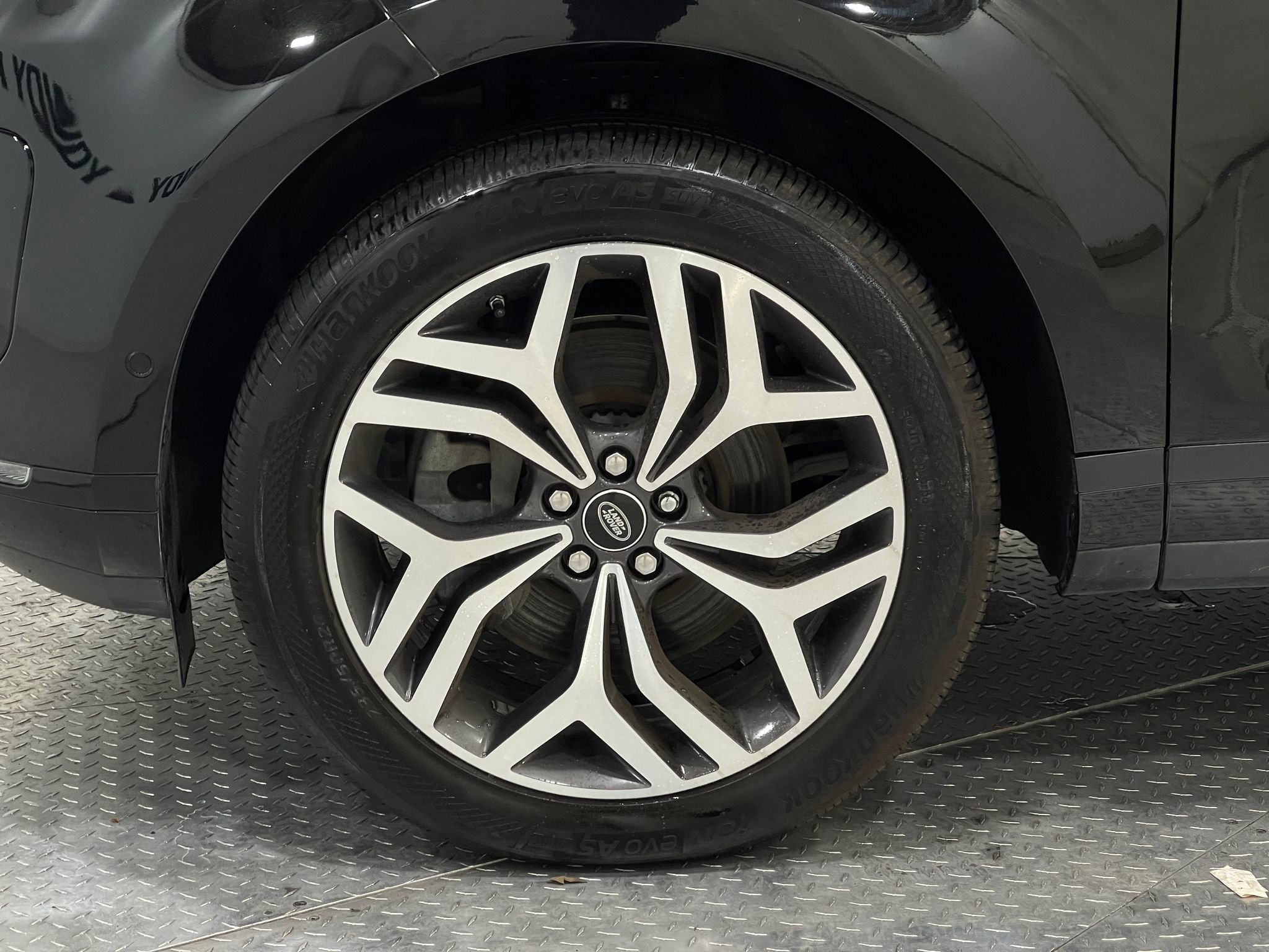 Used 2020 Land Rover Range Rover Evoque SE AWD/4WD image 35