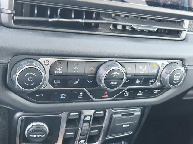Used 2024 Jeep Wrangler Unlimited Rubicon 4xe AWD/4WD image 28