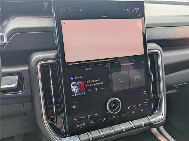 Used 2025 GMC Yukon XL Denali w/ Denali Reserve Package image 14