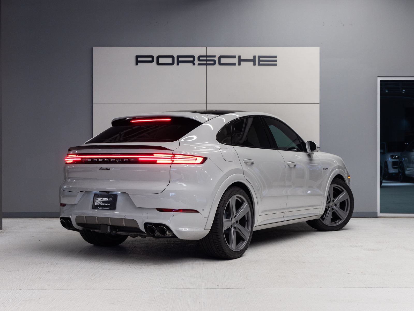 Certified 2026 Porsche Cayenne Turbo AWD/4WD image 7