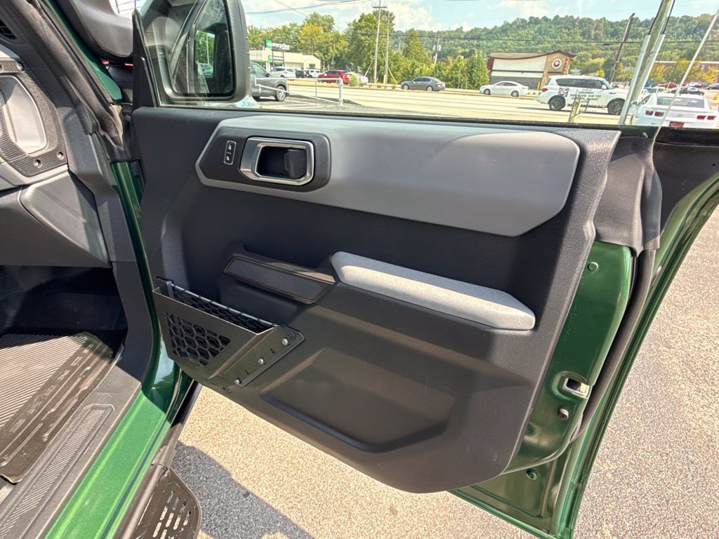 Used 2024 Ford Bronco Everglades AWD/4WD image 14