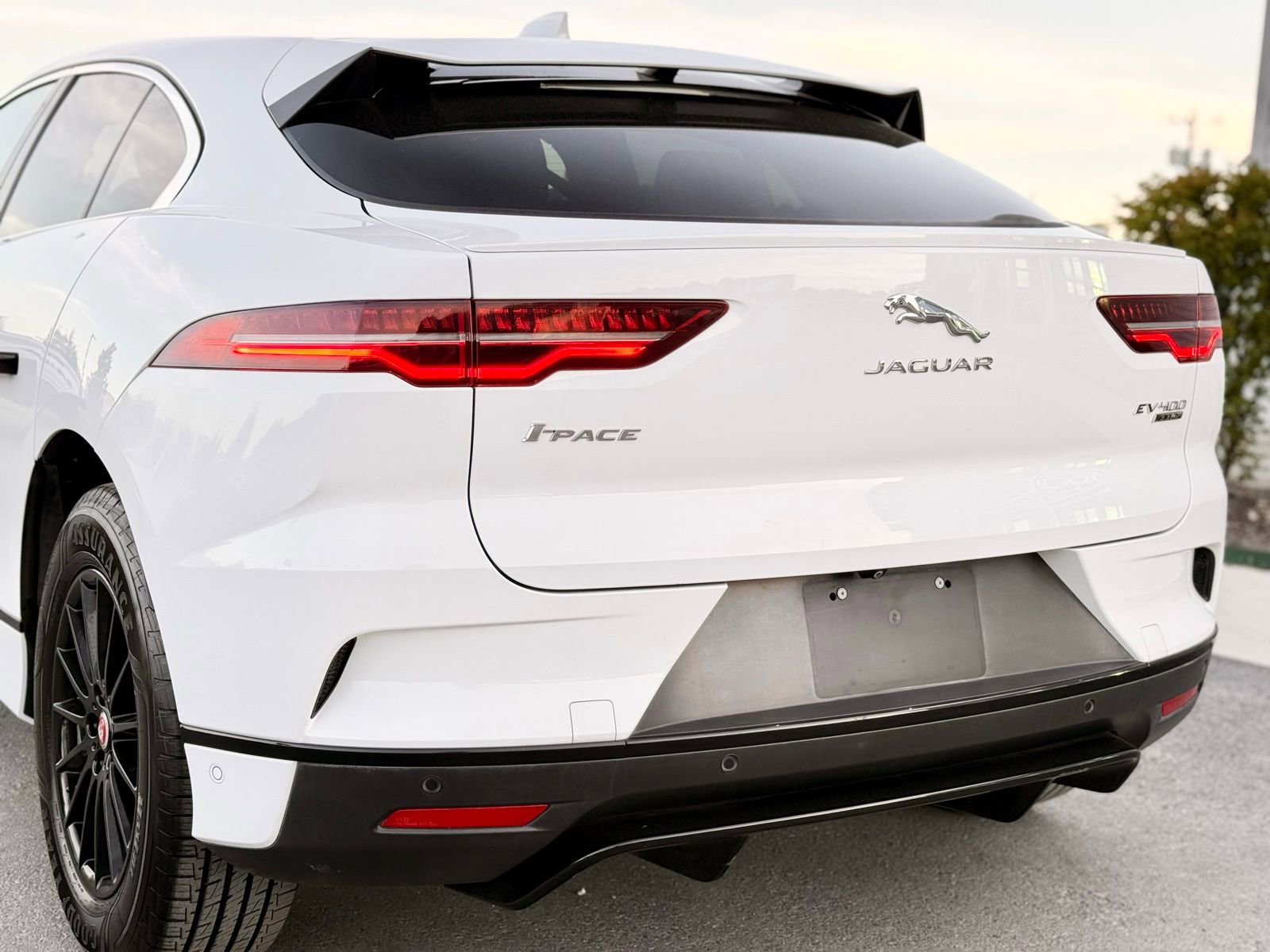 Used 2020 Jaguar I-PACE S image 23