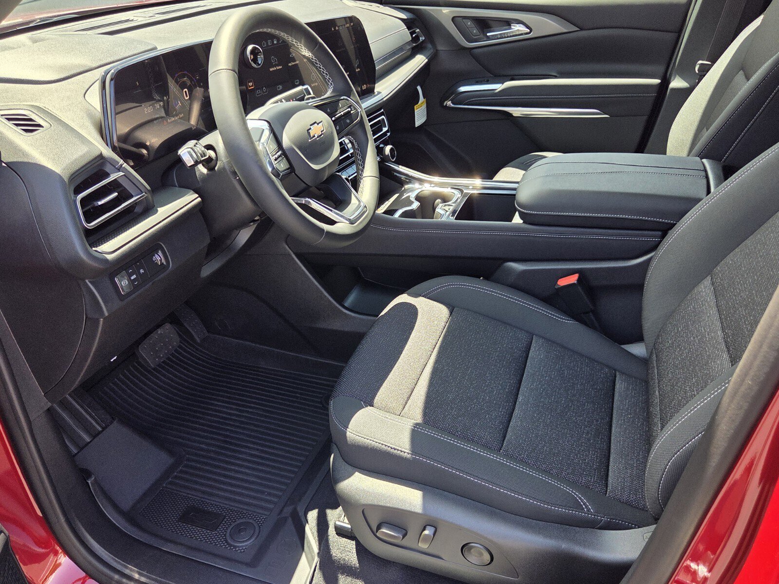 New 2026 Chevrolet Traverse LT FWD image 5