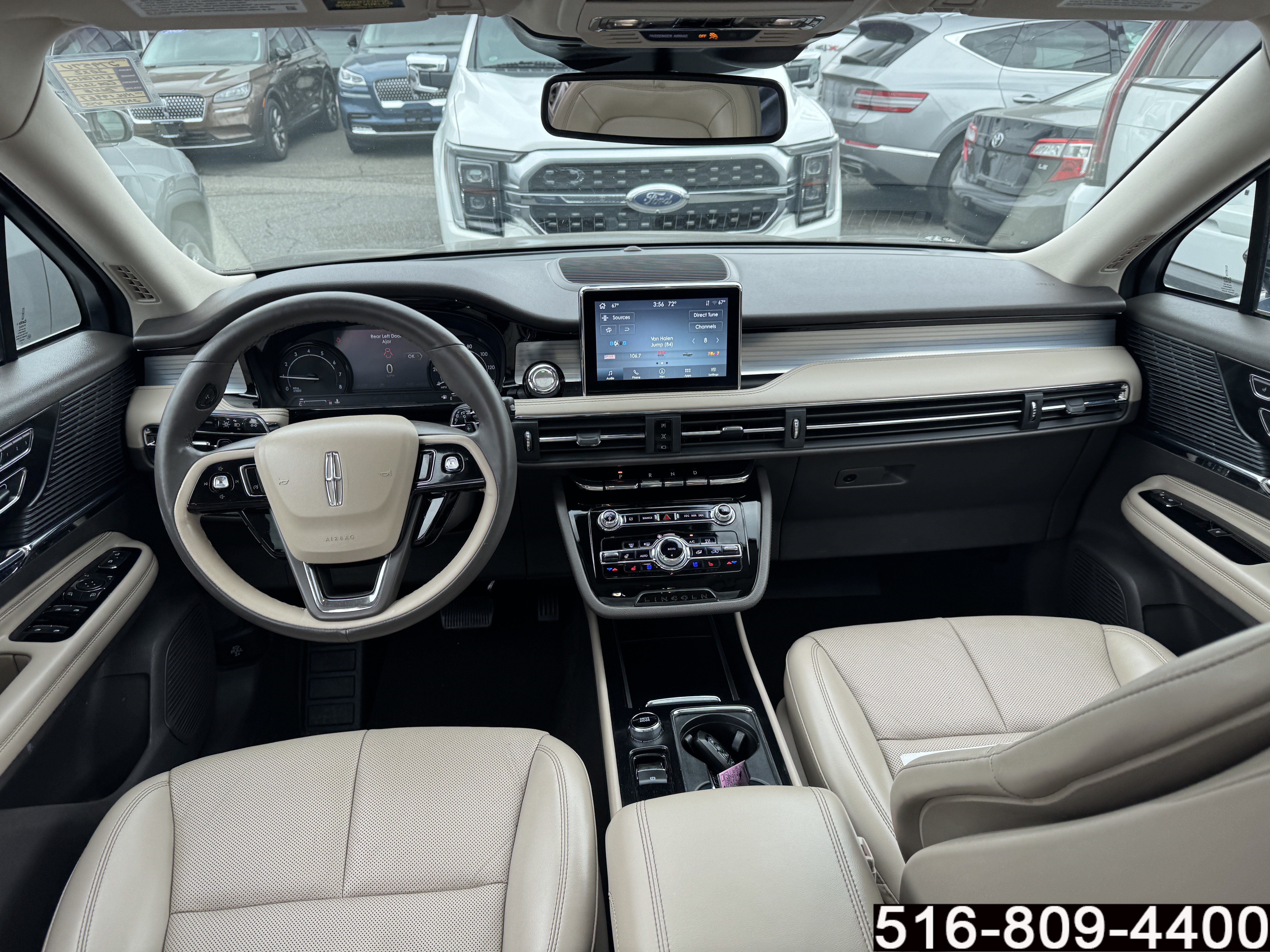 Used 2022 Lincoln Corsair AWD w/ Premium Package image 11