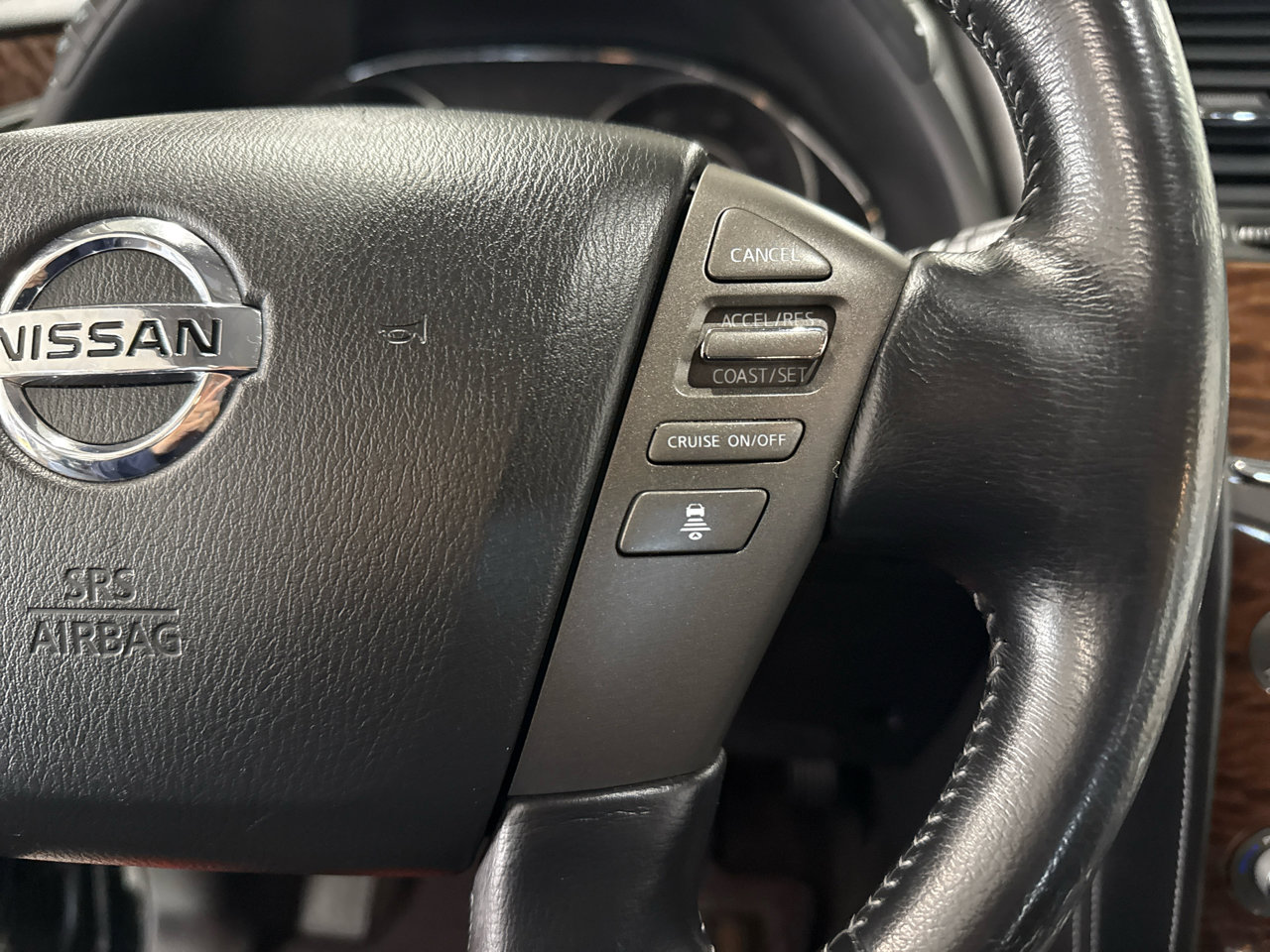 Used 2020 Nissan Armada SL image 15