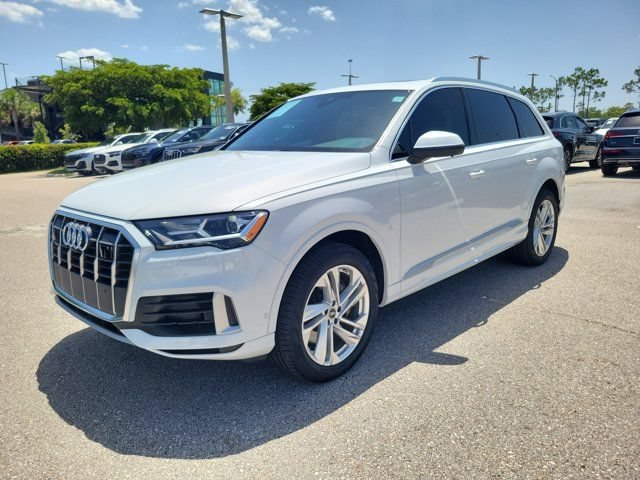 Certified 2023 Audi Q7 3.0T Premium Plus AWD/4WD image 4
