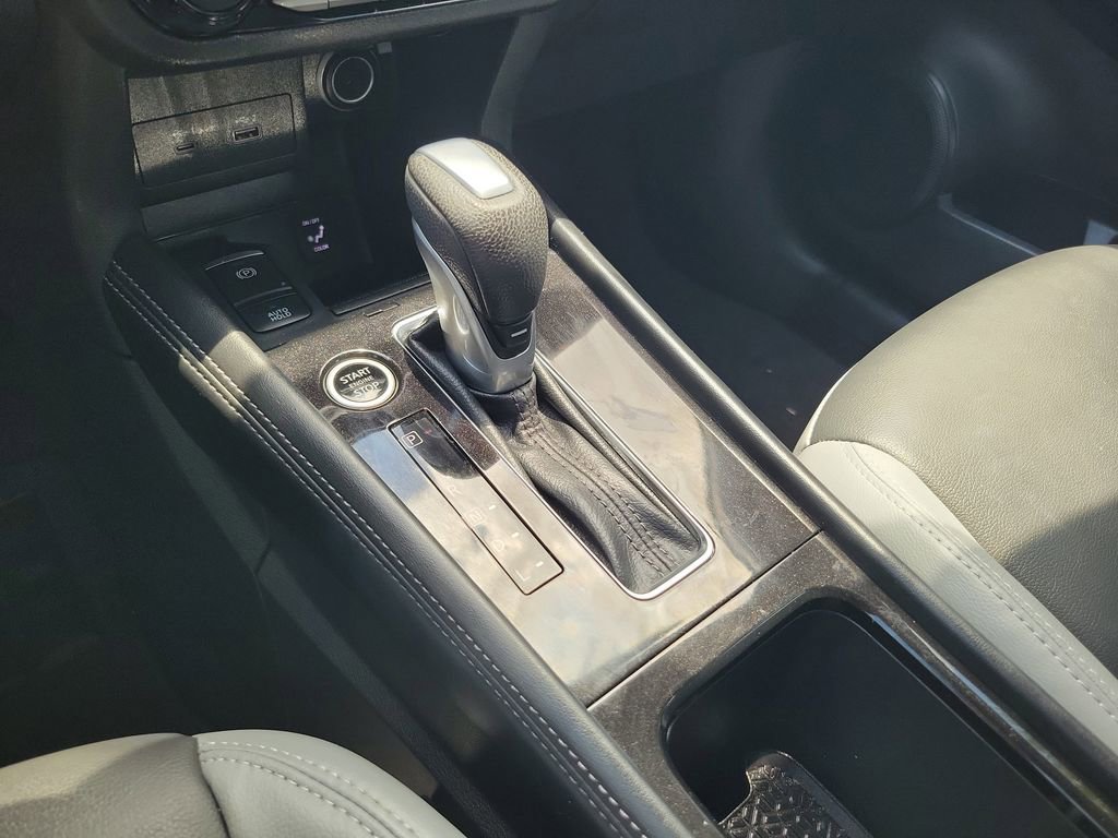 Certified 2021 Nissan Kicks SR w/ SR Premium Package FWD image 33