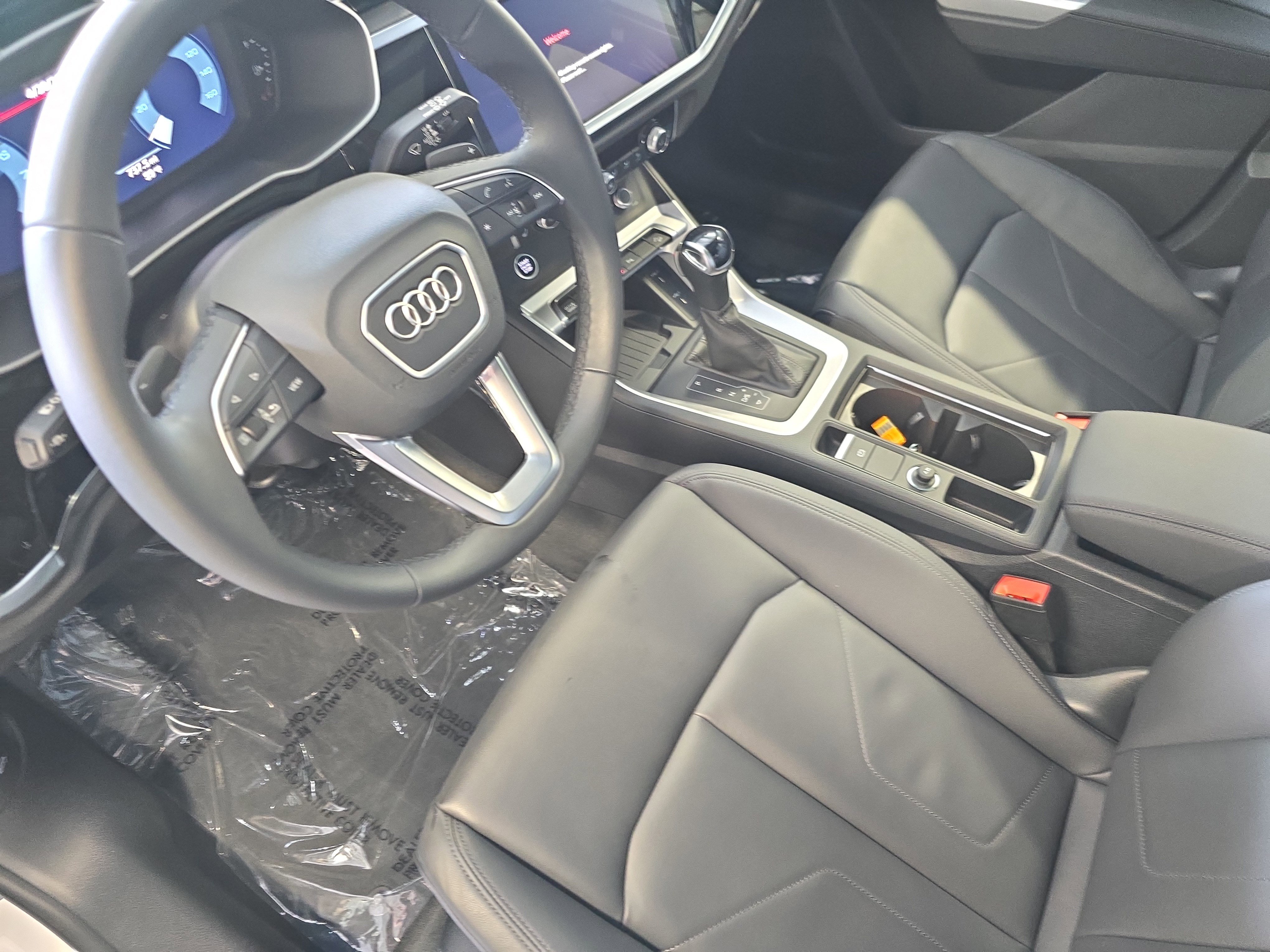 Certified 2025 Audi Q3 2.0T Premium w/ Convenience Package AWD/4WD image 16