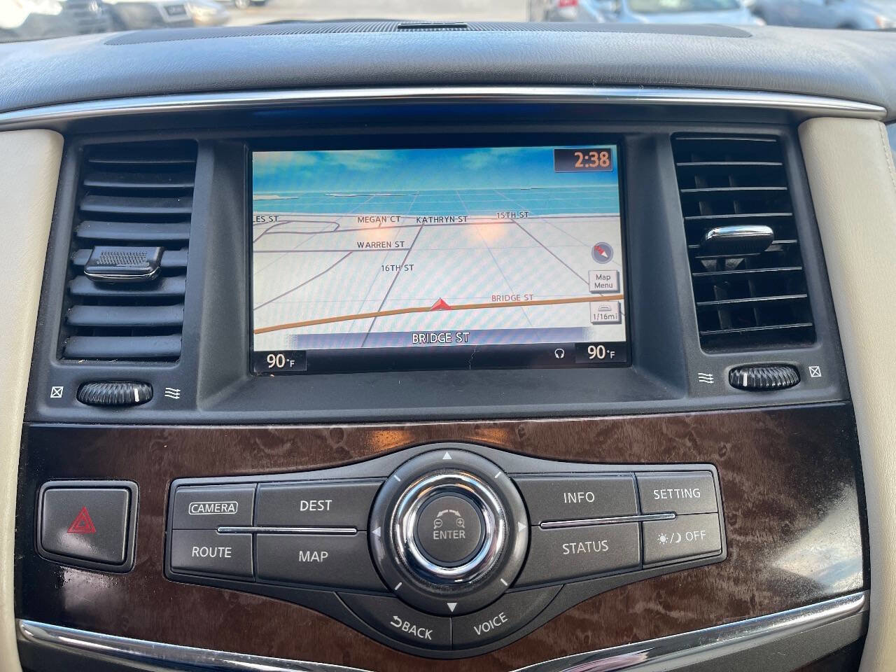 Used 2011 INFINITI QX56 Base 4x4 4dr SUV w/ Deluxe Touring Pkg image 21