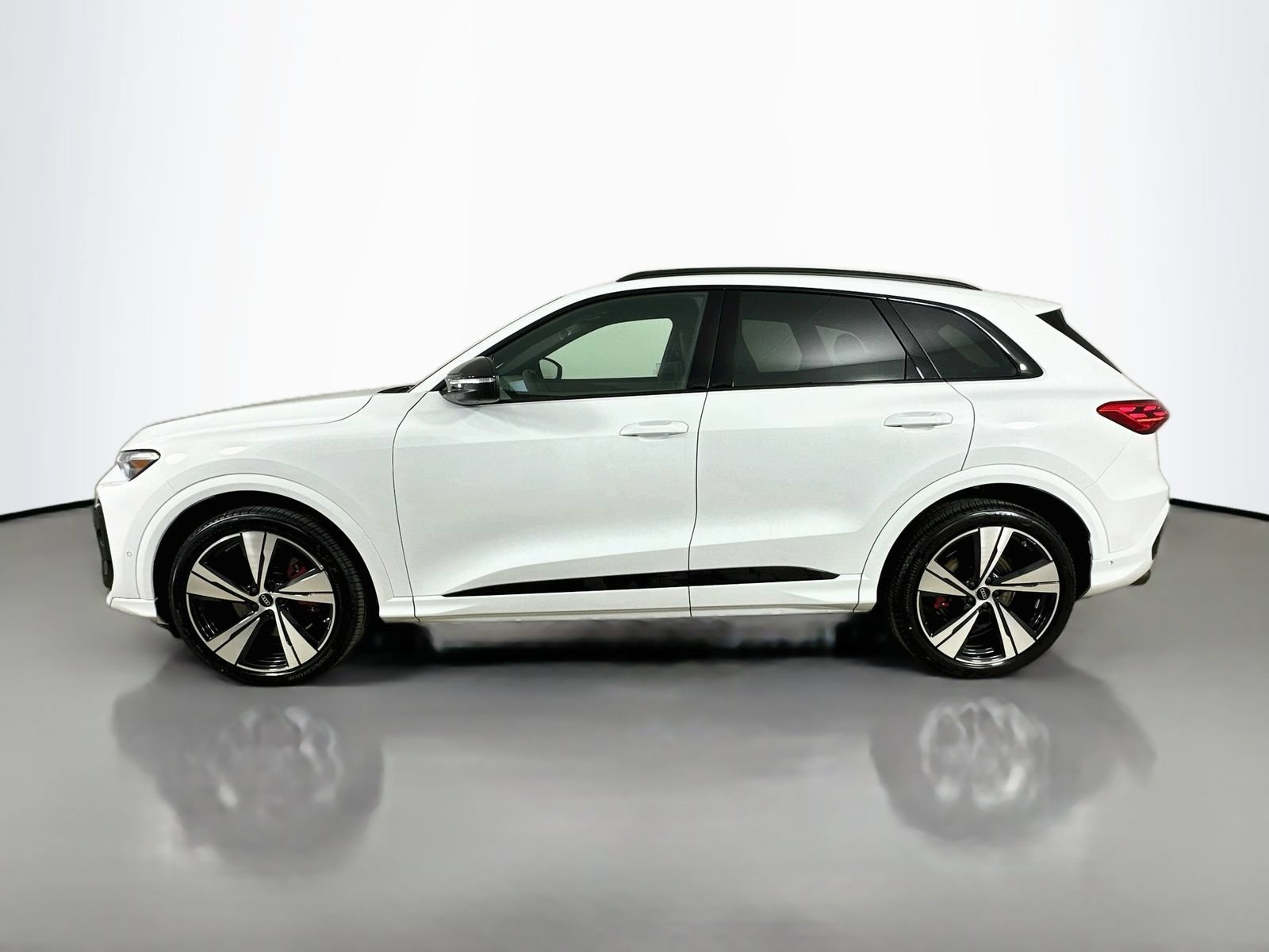 New 2026 Audi SQ5 Premium Plus AWD/4WD image 8