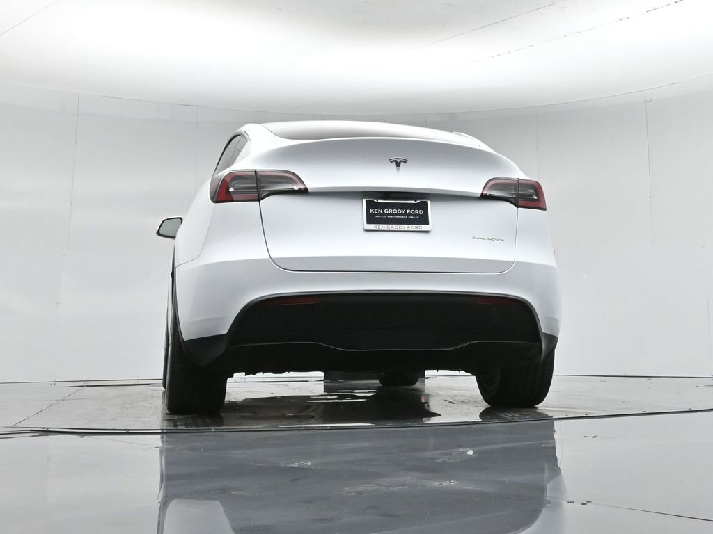 Used 2024 Tesla Model Y Long Range image 46