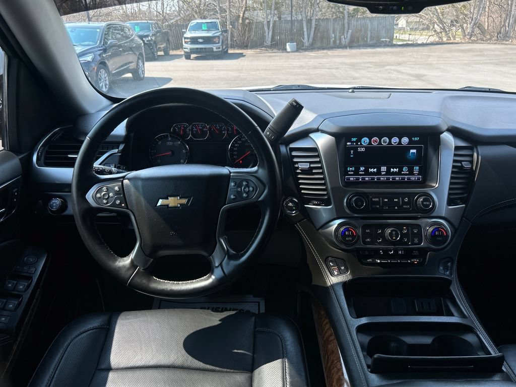 Used 2020 Chevrolet Suburban Premier AWD/4WD image 37