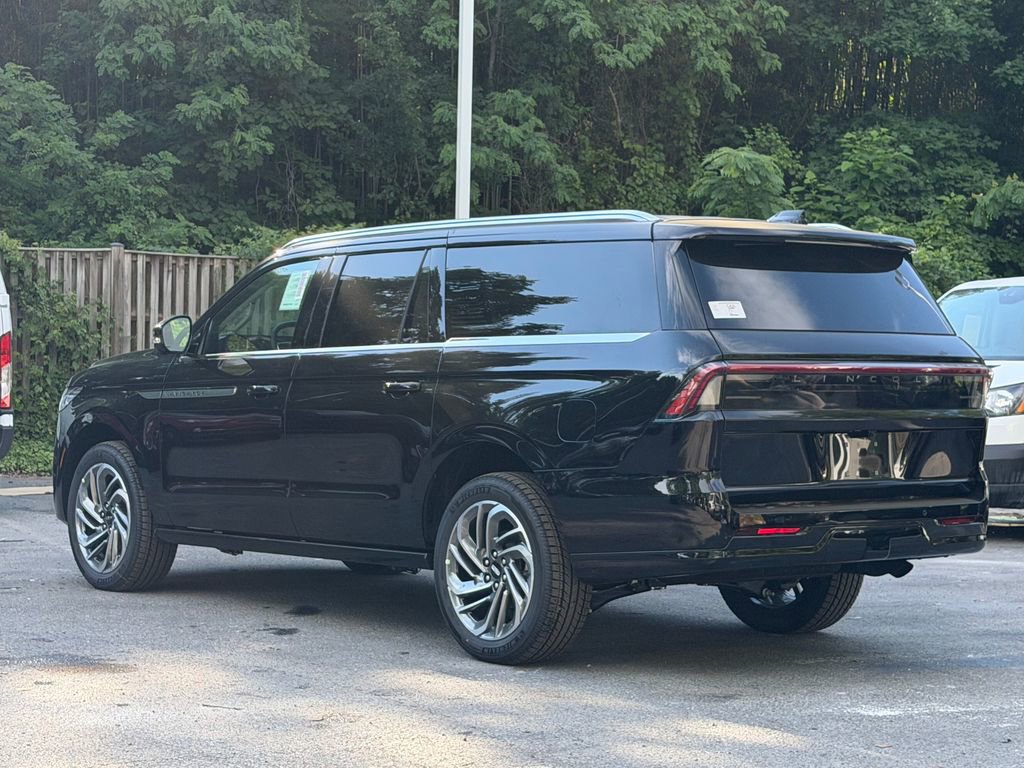 New 2026 Lincoln Navigator L Reserve AWD/4WD image 4