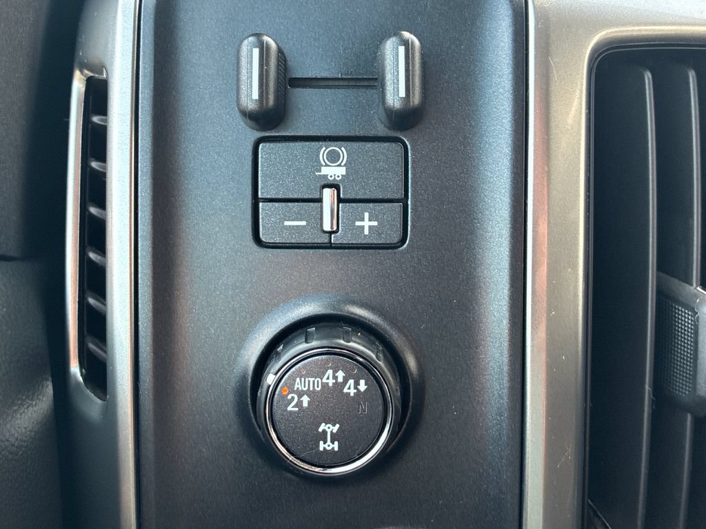 Used 2019 Chevrolet Silverado 1500 LT w/ All Star Edition AWD/4WD image 28