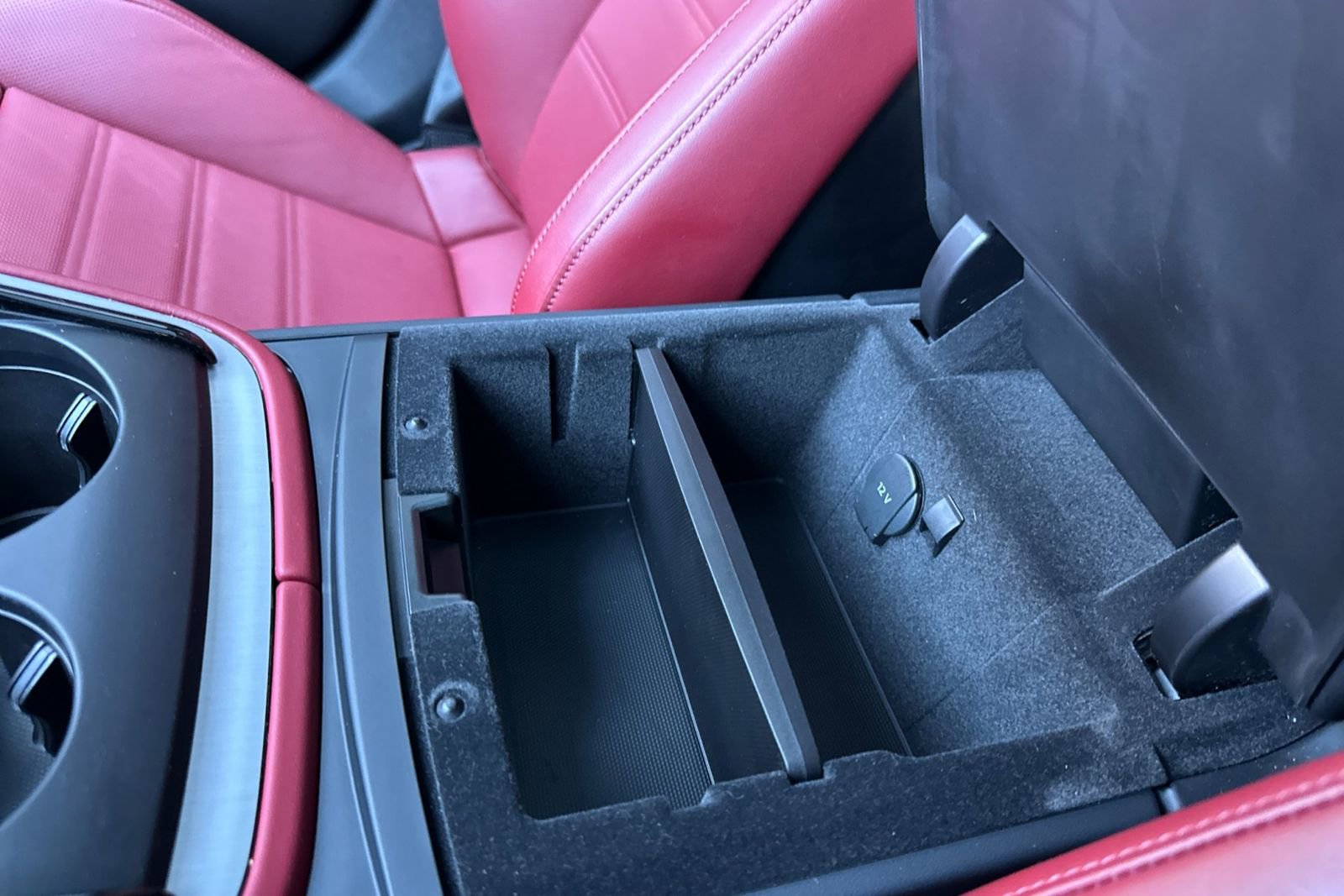 Used 2024 Porsche Panamera image 26