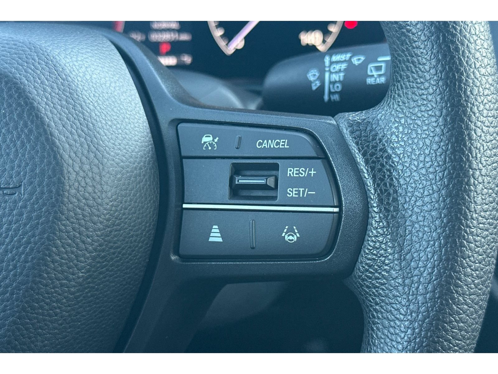 Used 2024 Honda HR-V LX image 39
