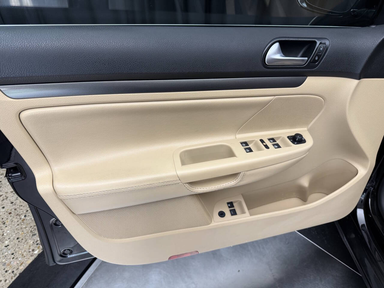 Used 2008 Volkswagen Jetta SE FWD image 14