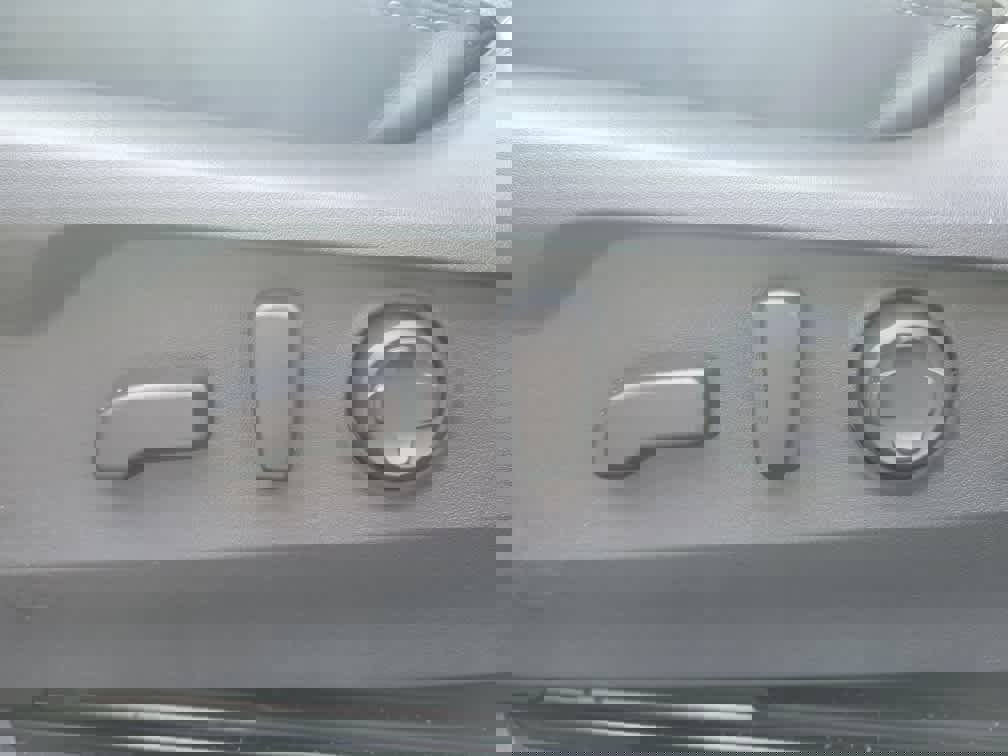 Certified 2025 Subaru Legacy Limited image 29