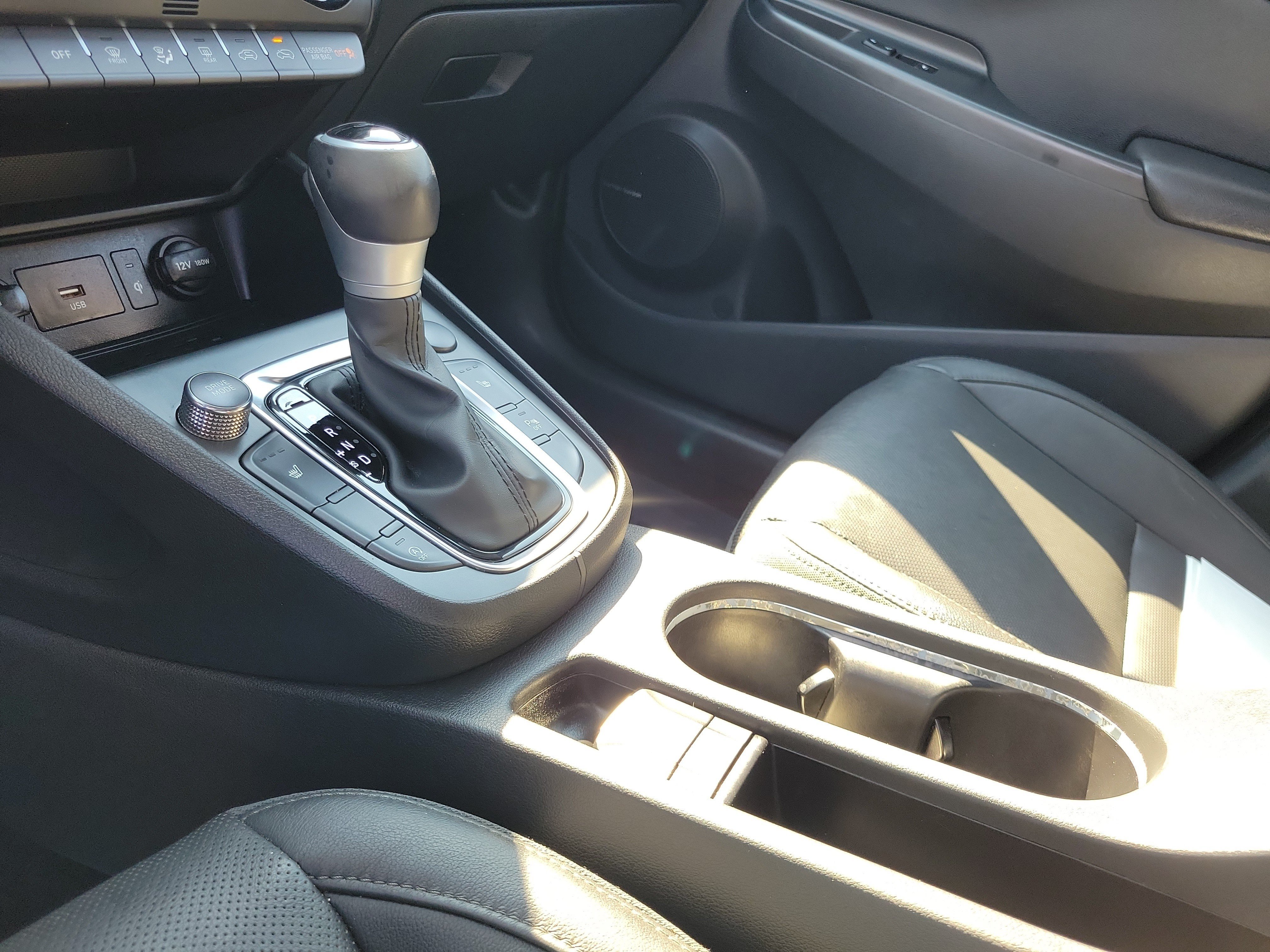 Used 2022 Hyundai Kona Limited FWD image 29