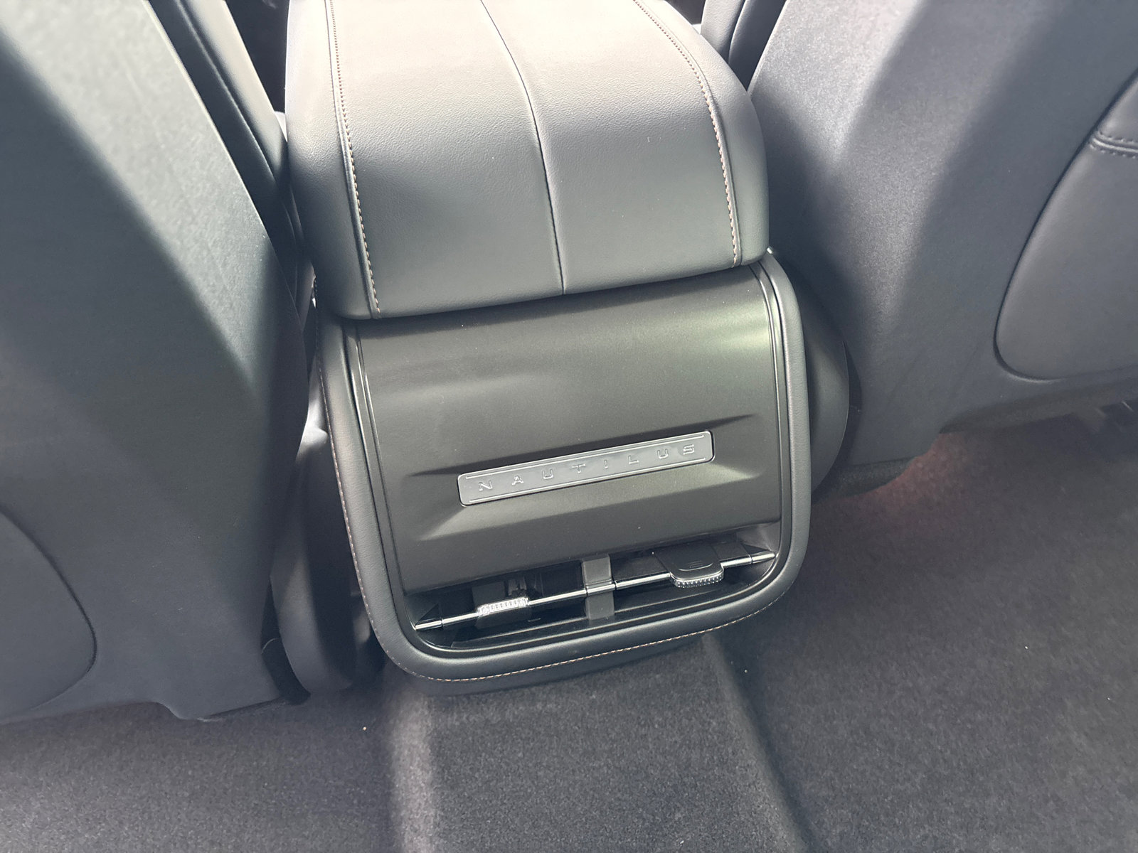 New 2026 Lincoln Nautilus Premier image 33