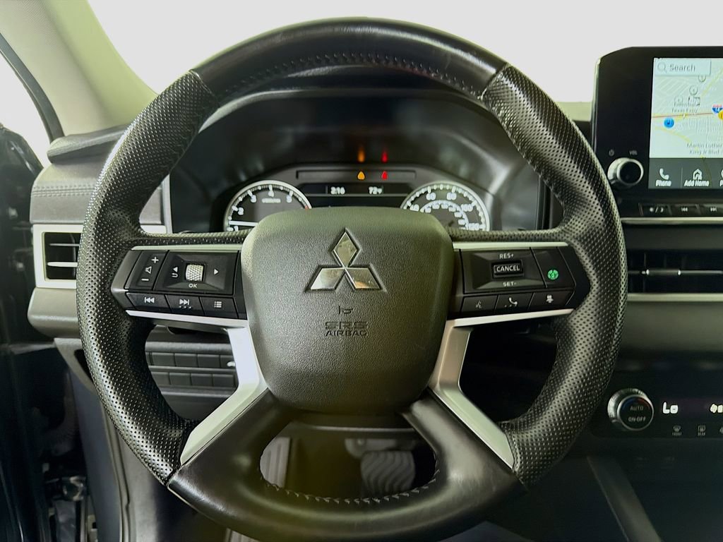 Used 2024 Mitsubishi Outlander SE image 14