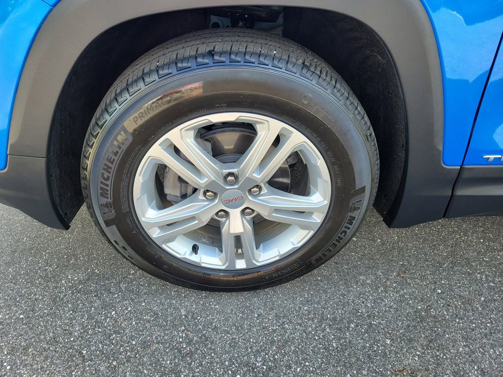Certified 2024 GMC Terrain SLE w/ Driver Convenience Package image 6