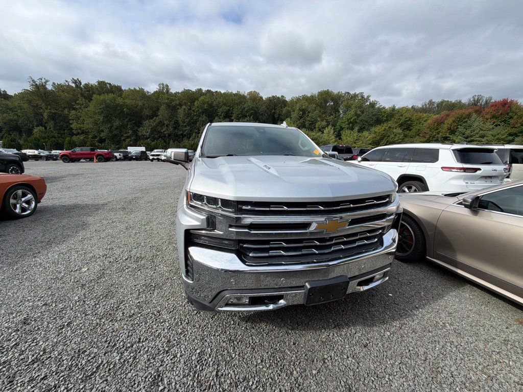 Used 2020 Chevrolet Silverado 1500 LTZ w/ LTZ Premium Package AWD/4WD image 2