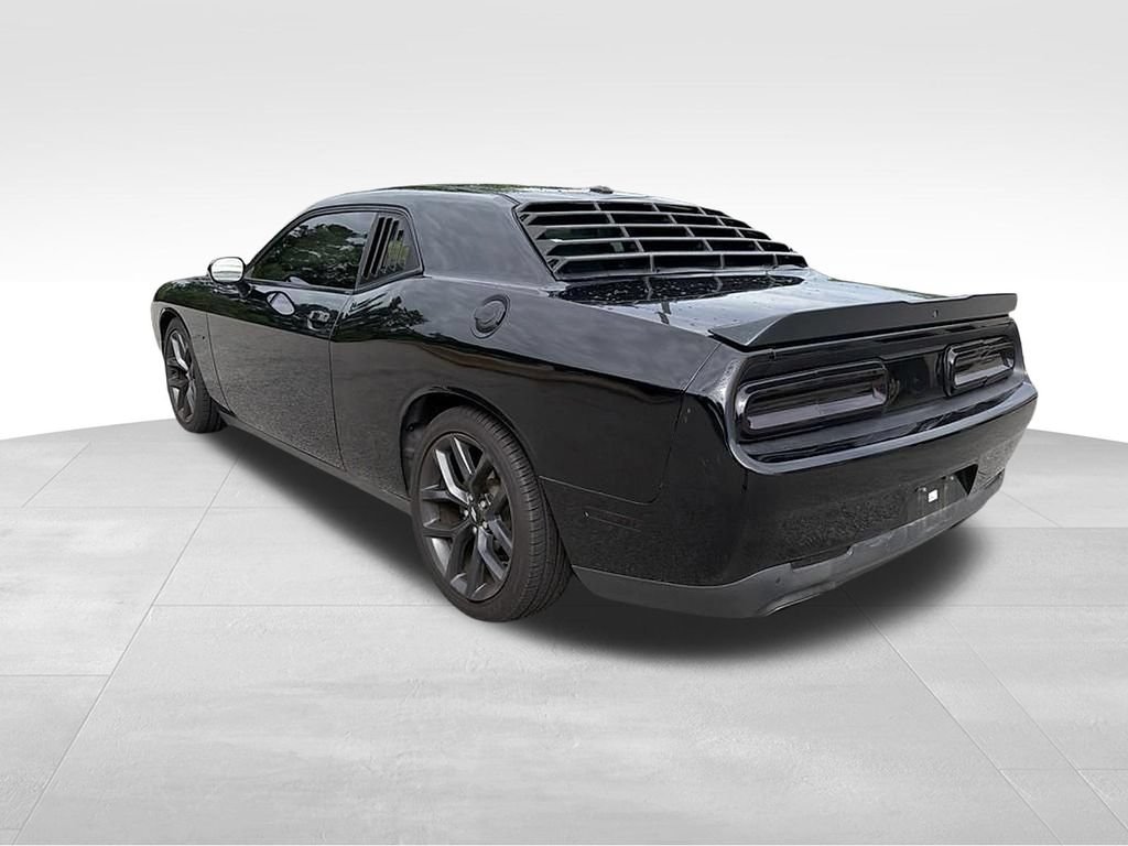 Used 2019 Dodge Challenger R/T w/ Driver Convenience Group RWD image 6
