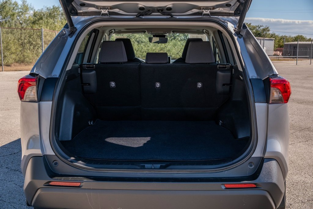 Used 2023 Toyota RAV4 XLE image 23