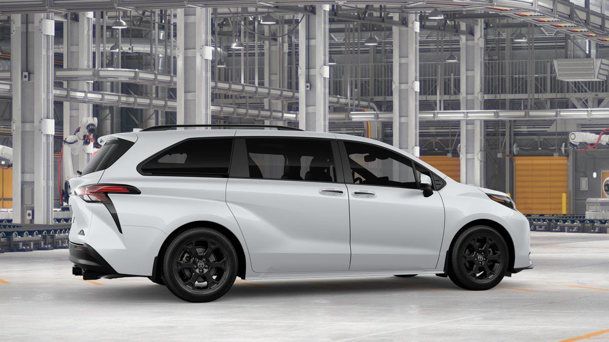 New 2026 Toyota Sienna XLE Woodland Edition image 11
