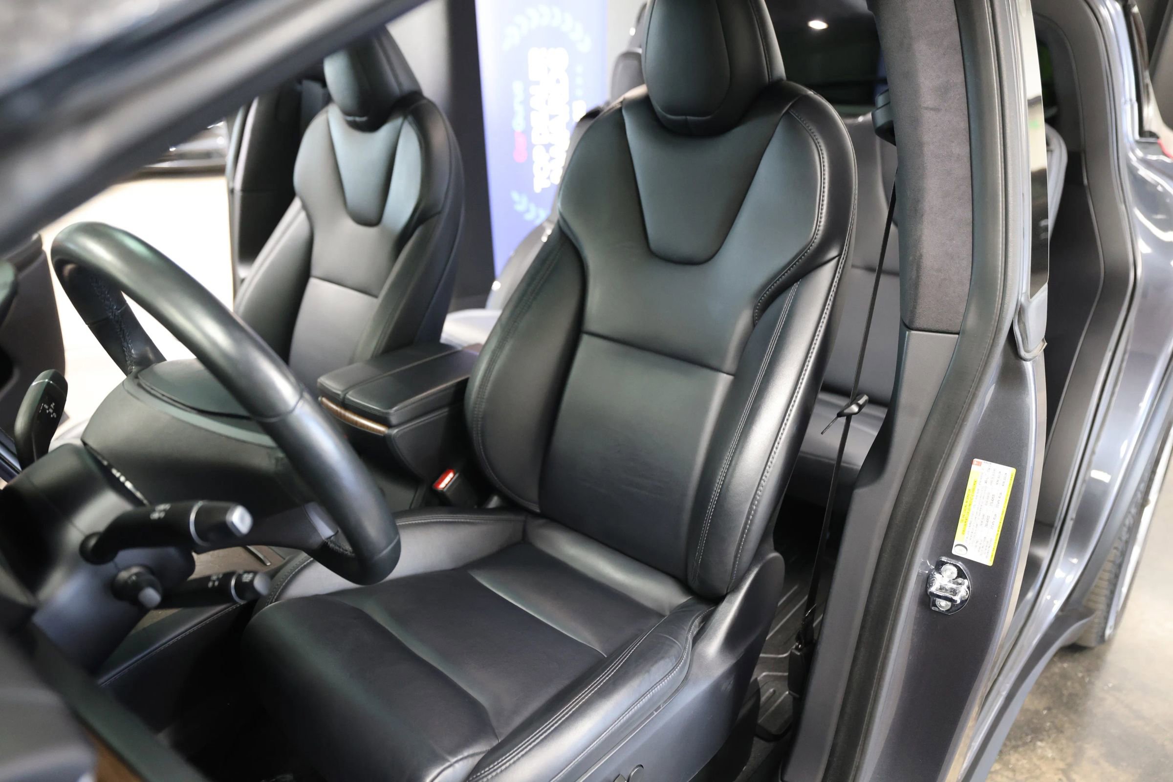 Used 2020 Tesla Model X Long Range AWD/4WD image 29