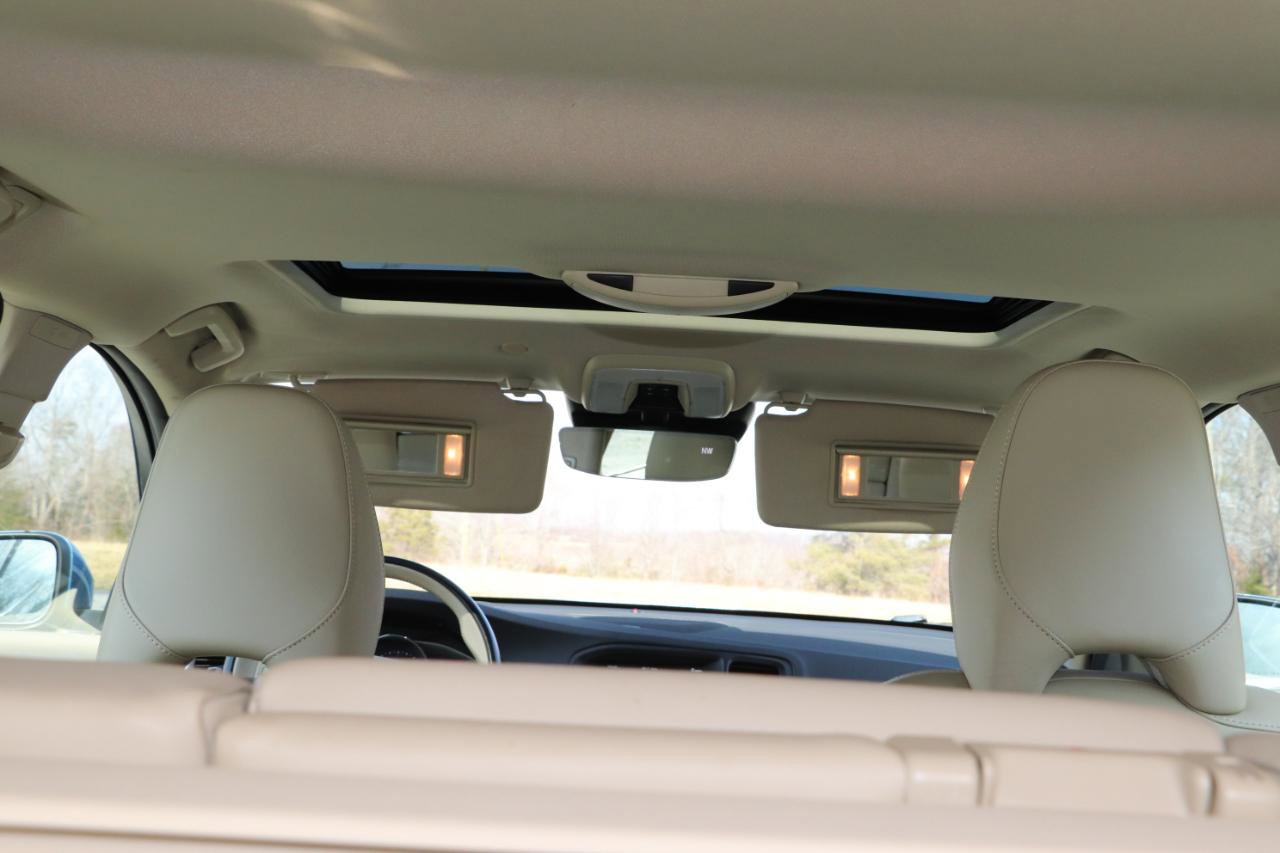 Used 2015 Volvo V60 T5 Platinum image 8