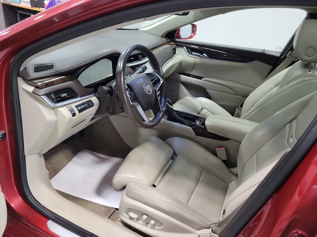 Used 2013 Cadillac XTS Premium image 29