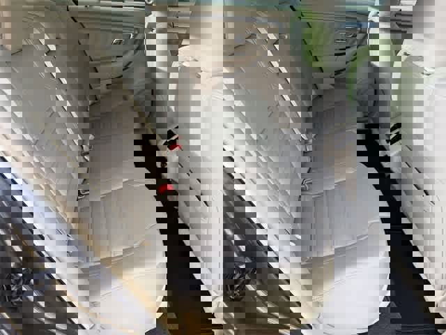 Used 2018 Ford Taurus SE image 18