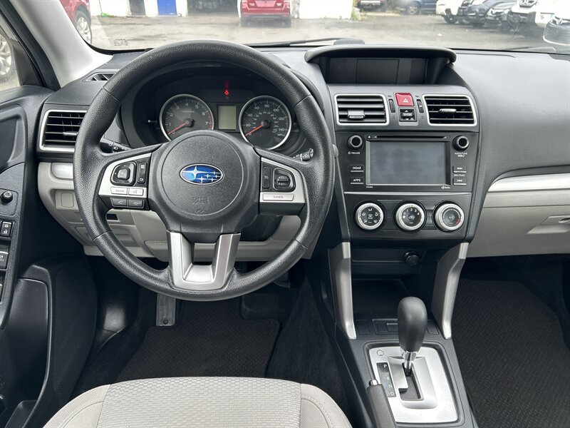 Used 2017 Subaru Forester 2.5i w/ Alloy Wheel Package AWD/4WD image 11