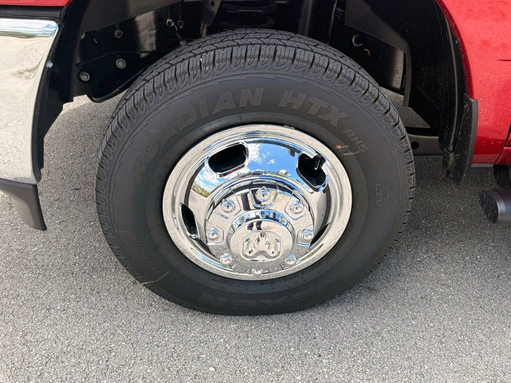 New 2026 RAM 3500 Tradesman AWD/4WD image 32