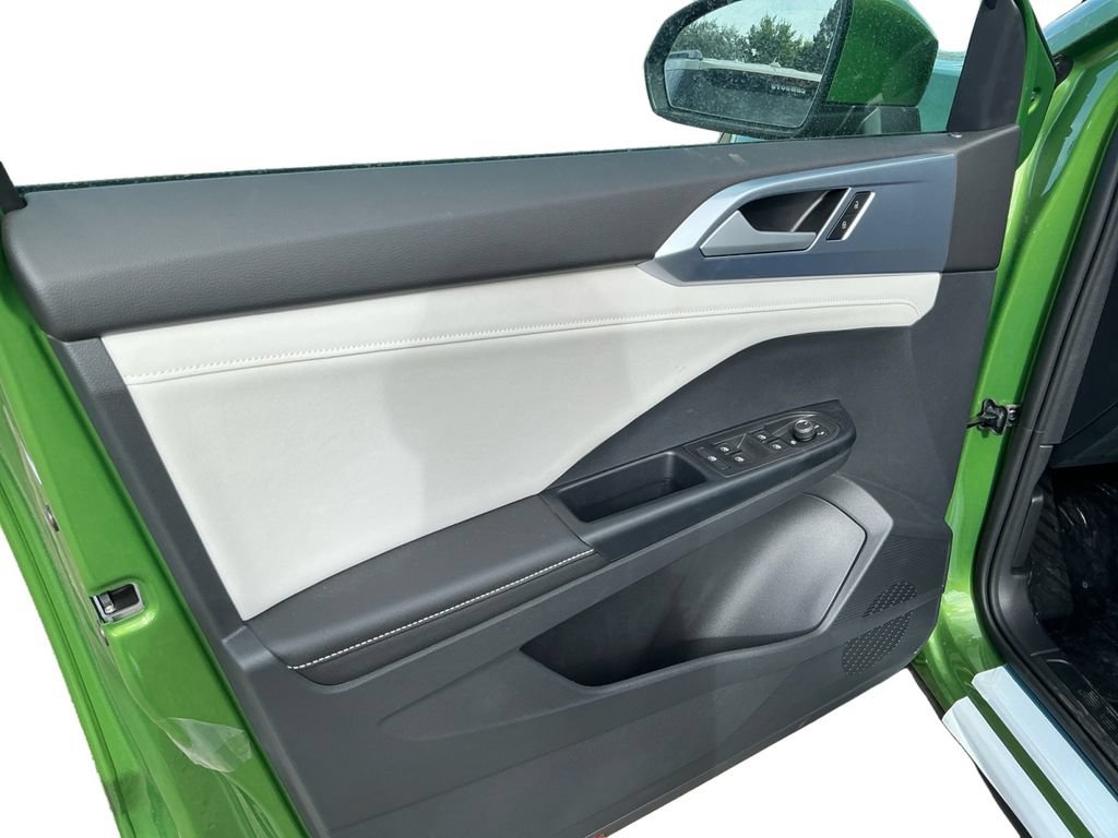 New 2026 Volkswagen Taos SE AWD/4WD image 23