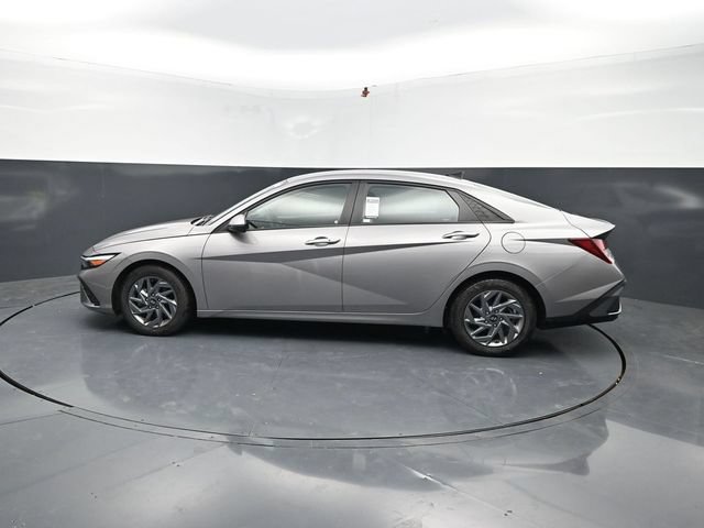 Used 2024 Hyundai Elantra SEL FWD image 4