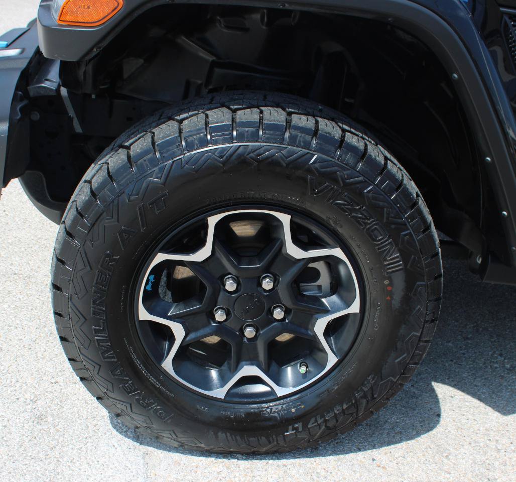 Used 2023 Jeep Wrangler Unlimited Rubicon 4xe w/ Cold Weather Group AWD/4WD image 7