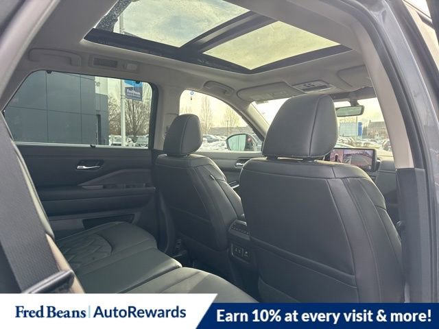 New 2026 Nissan Pathfinder Platinum w/ Cargo Package AWD/4WD image 14