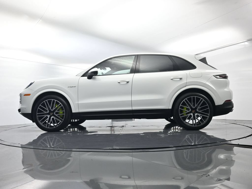 Certified 2026 Porsche Cayenne E-Hybrid AWD/4WD image 43