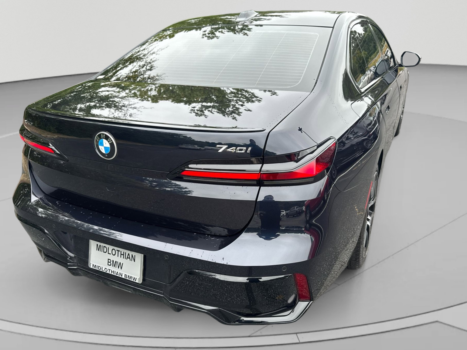Used 2026 BMW 740i xDrive w/ Premium Package AWD/4WD image 29