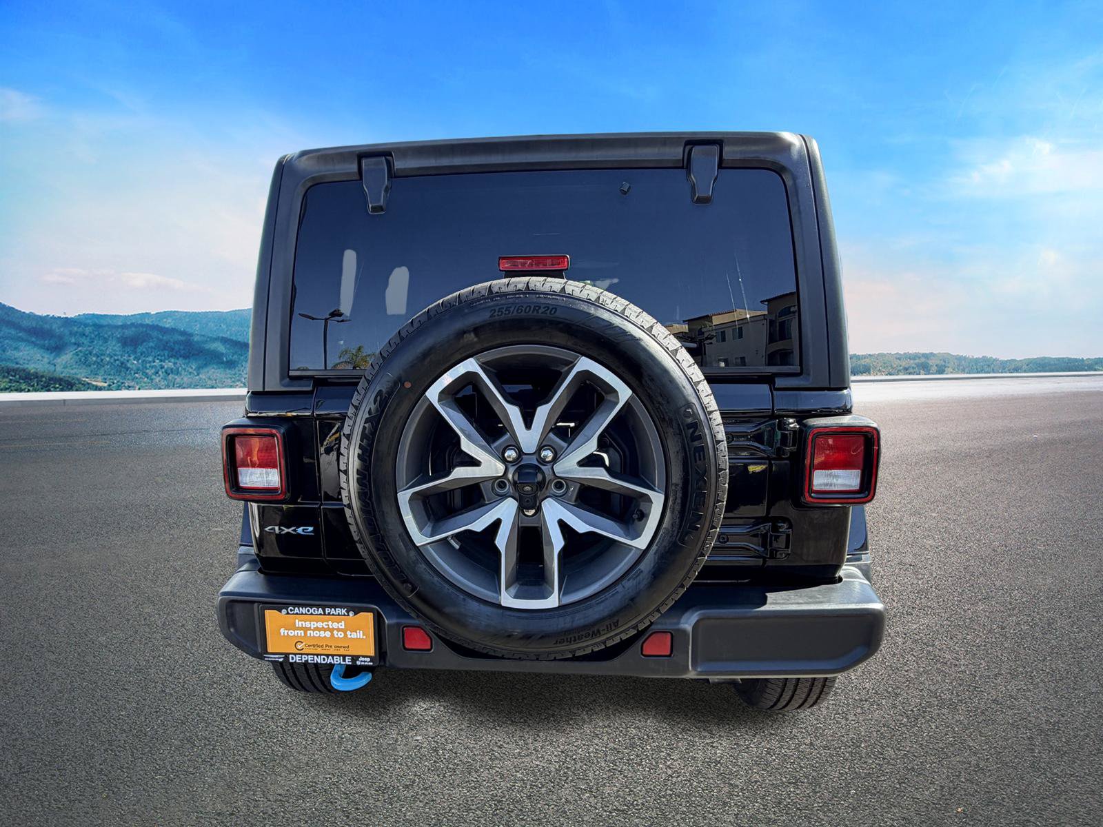 Certified 2024 Jeep Wrangler Unlimited AWD/4WD image 8