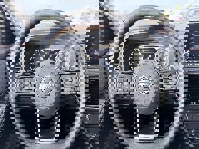 Certified 2022 Nissan Rogue SV image 13