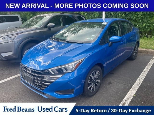 Used 2024 Nissan Versa SV FWD image 3