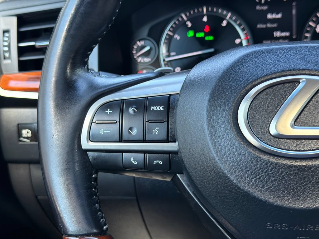Used 2019 Lexus LX 570 4WD w/ Luxury Package image 24