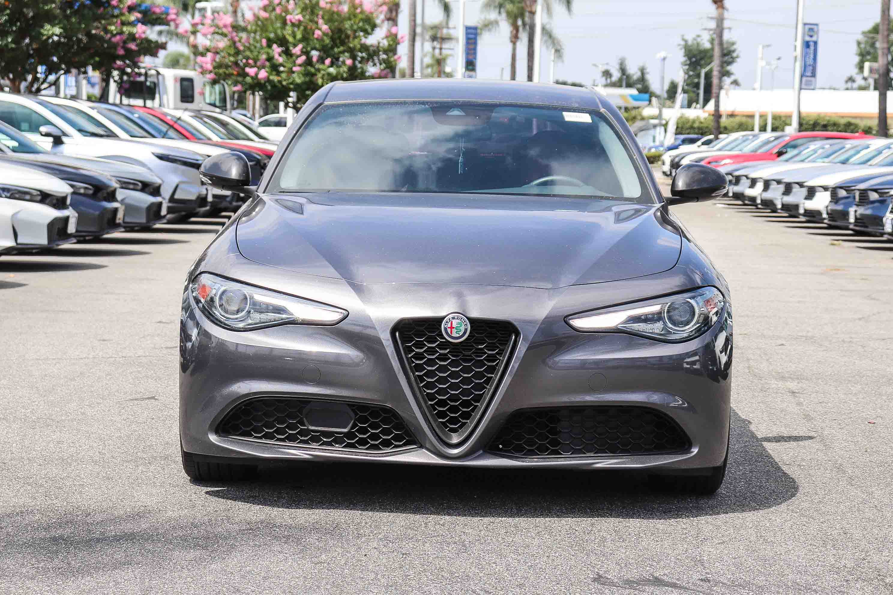 Used 2020 Alfa Romeo Giulia w/ Nero Edizione RWD image 2